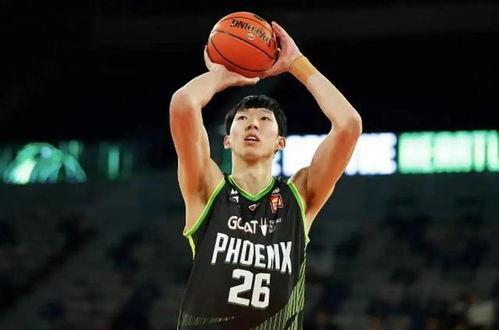 哪个篮球明星26号,“NBA传奇球星勒布朗·詹姆斯的26号传奇之旅”