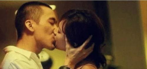 明星拍床戏图片,明星床戏画面曝光，情感纠葛引热议