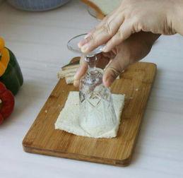 巧克力面包夹心网红做法,网红美食制作攻略